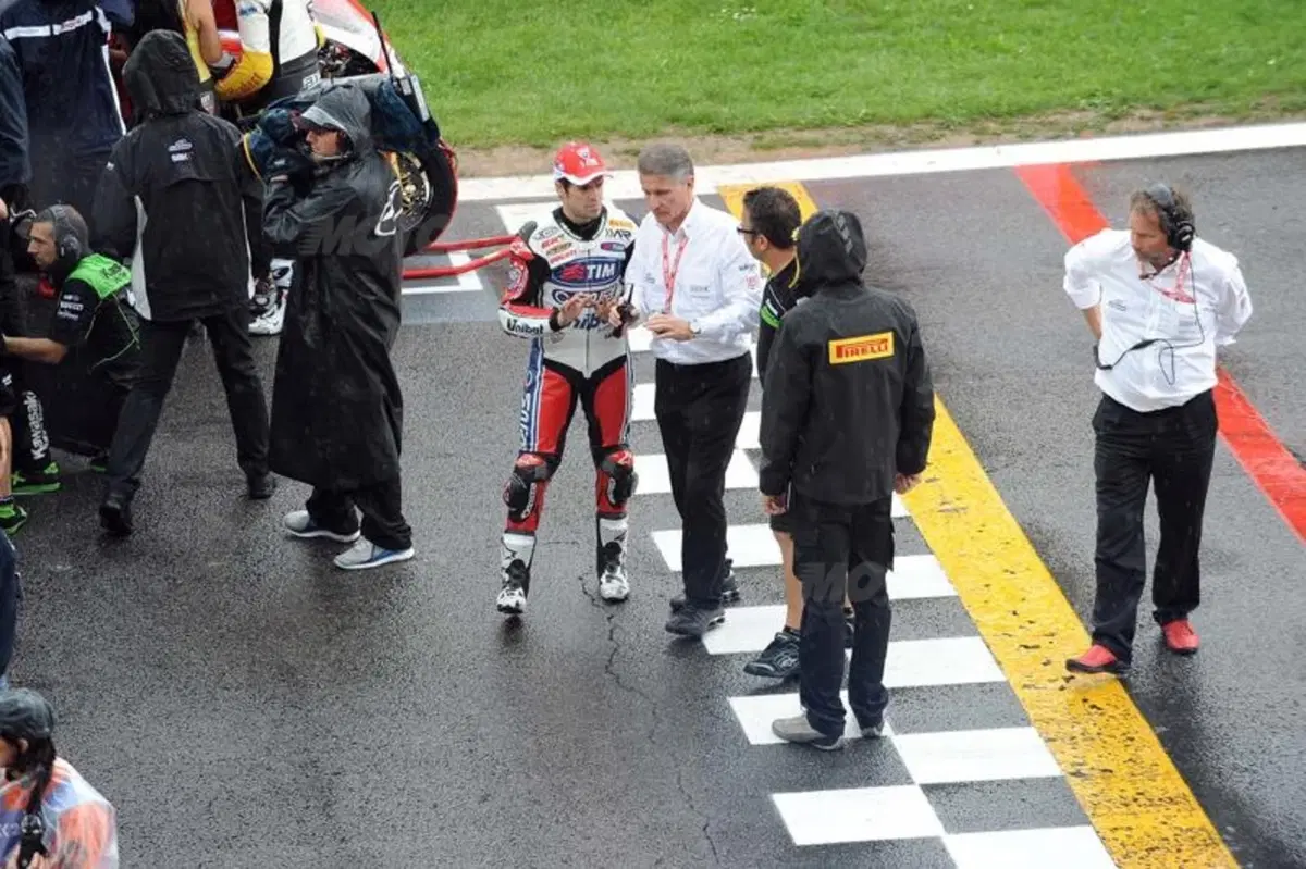 Superbike. Annullata per motivi di sicurezza gara uno a Monza (11)