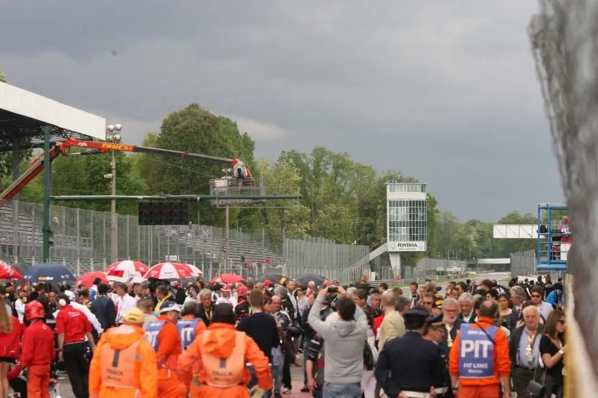 Superbike. Sykes vince la gara di Monza (12)
