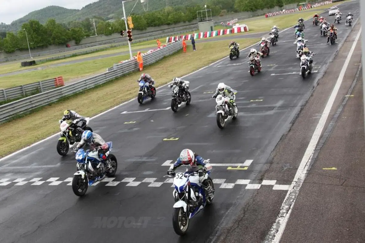 Suzuki Gladius Cup 2012. Siamo scesi in pista a Magione