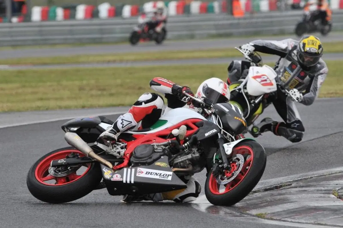 Suzuki Gladius Cup 2012. Siamo scesi in pista a Magione (5)