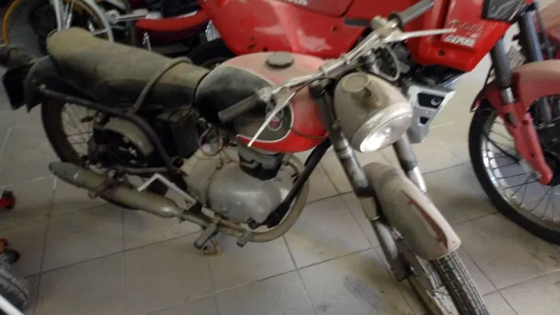 Gilera  150 sport