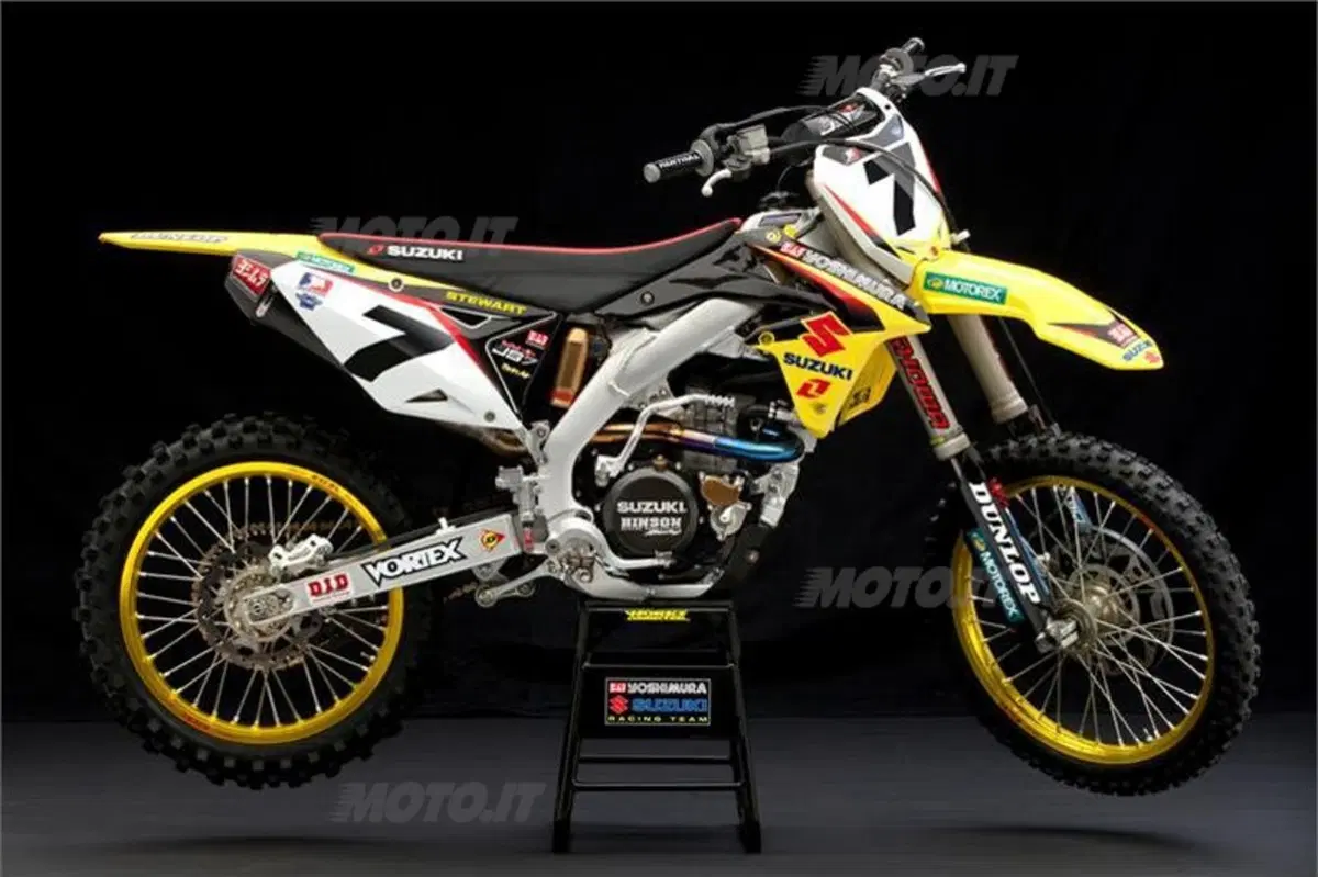 James Stewart firma con Yoshimura Suzuki Racing