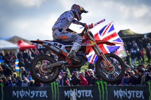 MX 2020. GP del Regno Unito. Jeffrey Herlings su Gajser e Cairoli