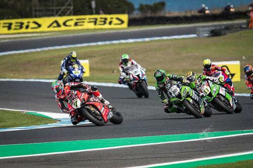 SBK Phillip Island, le foto della gara oltre la gara (6)