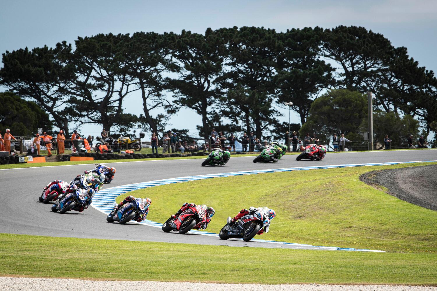 SBK Phillip Island, le foto della gara oltre la gara