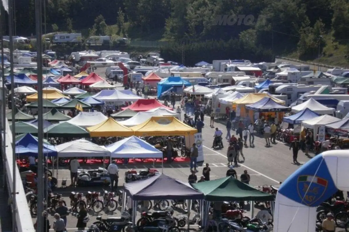 Dall'11 al 13 maggio, a Varano de’ Melegari, va in scena l'11° Asimotoshow (3)