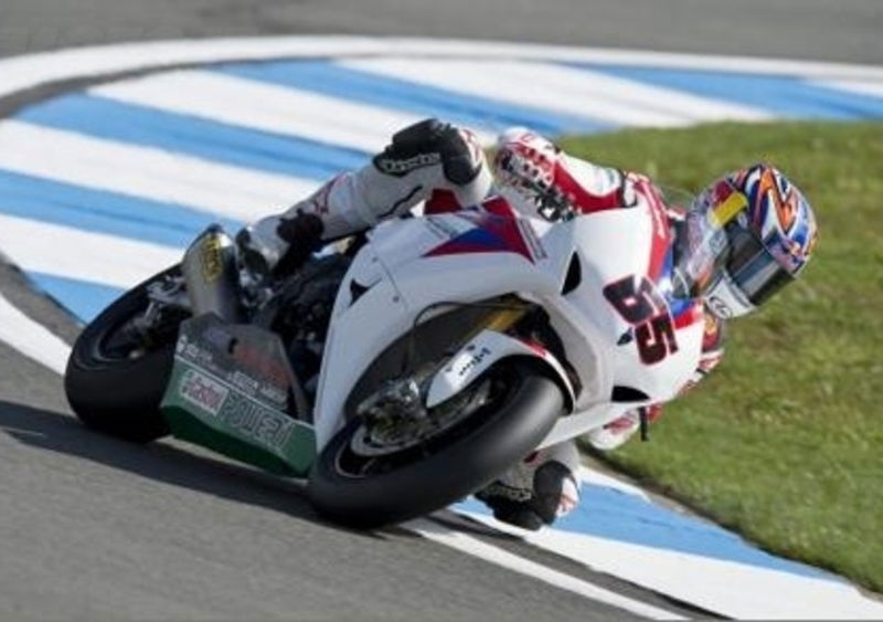 Superbike. Jonathan Rea si aggiudica Gara 2 a Donington