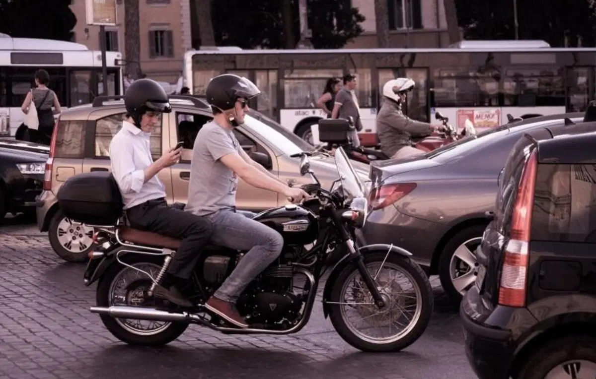 Il bel tempo spinge le vendite in Spagna.  Kawasaki Z900 è la preferita (3)