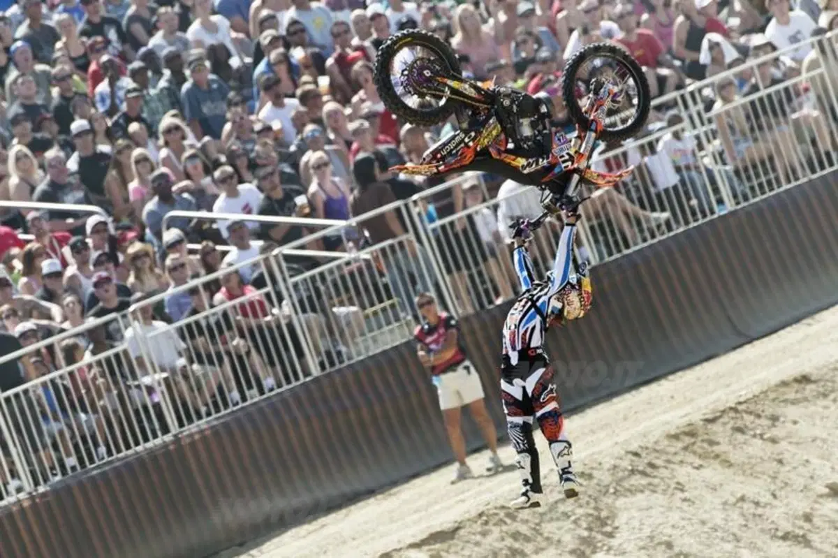 Red Bull X-Fighters 2012: Todd Potter conquista la tappa americana (10)