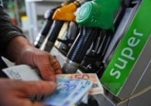 Benzina: ad aprile + 20,9%. Record negativo dal 1983