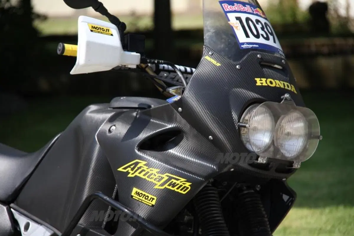Pellicola. Come cambiare il look alla moto senza perdere l’originalità (11)