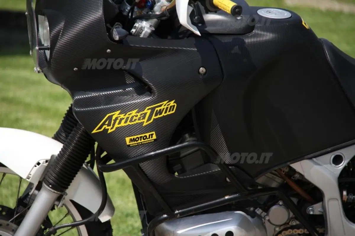 Pellicola. Come cambiare il look alla moto senza perdere l’originalità (22)
