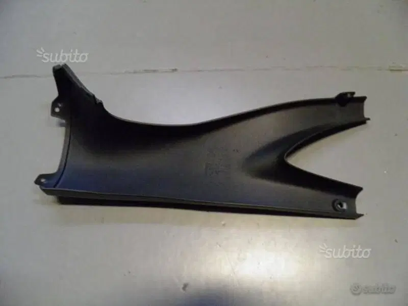 COPRIREGGISELLA SINISTRO GRIGIO PER APRILIA RS 50 (2)