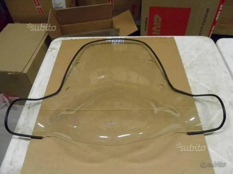 PARABREZZA ORIGINALE APRILIA COMPLETO DI ATTACCHI