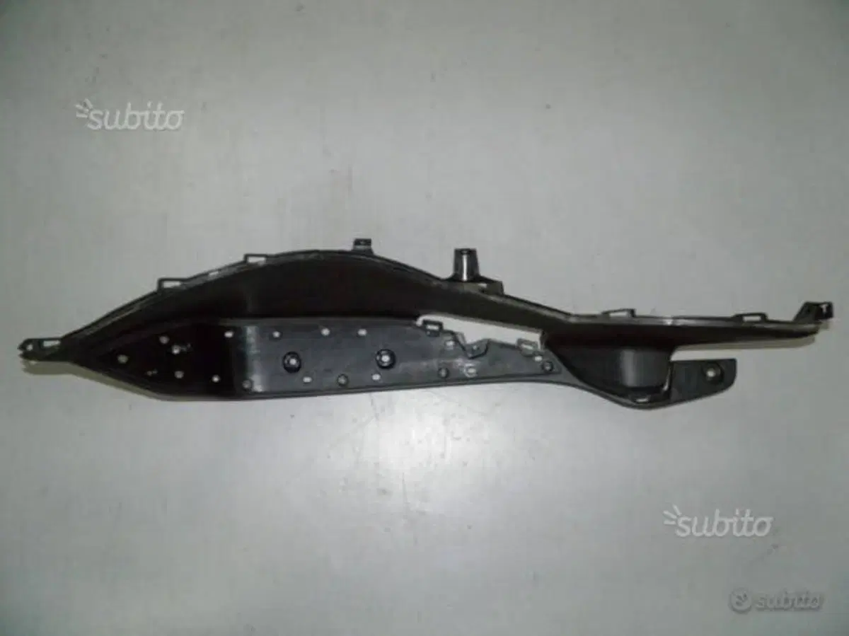 PEDANA SINISTRA USATA PER HONDA PCX 125 2016 (2)