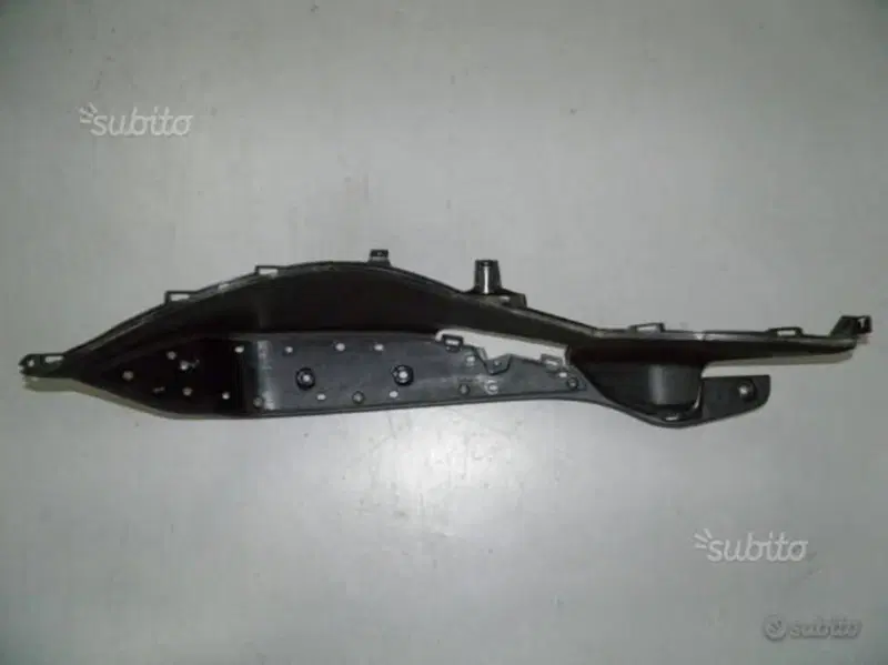 PEDANA SINISTRA USATA PER HONDA PCX 125 2016 (2)