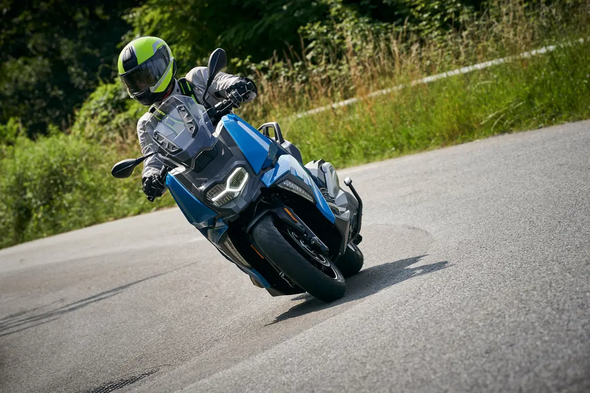 BMW C 400 X 2018. Comfort e prestazioni