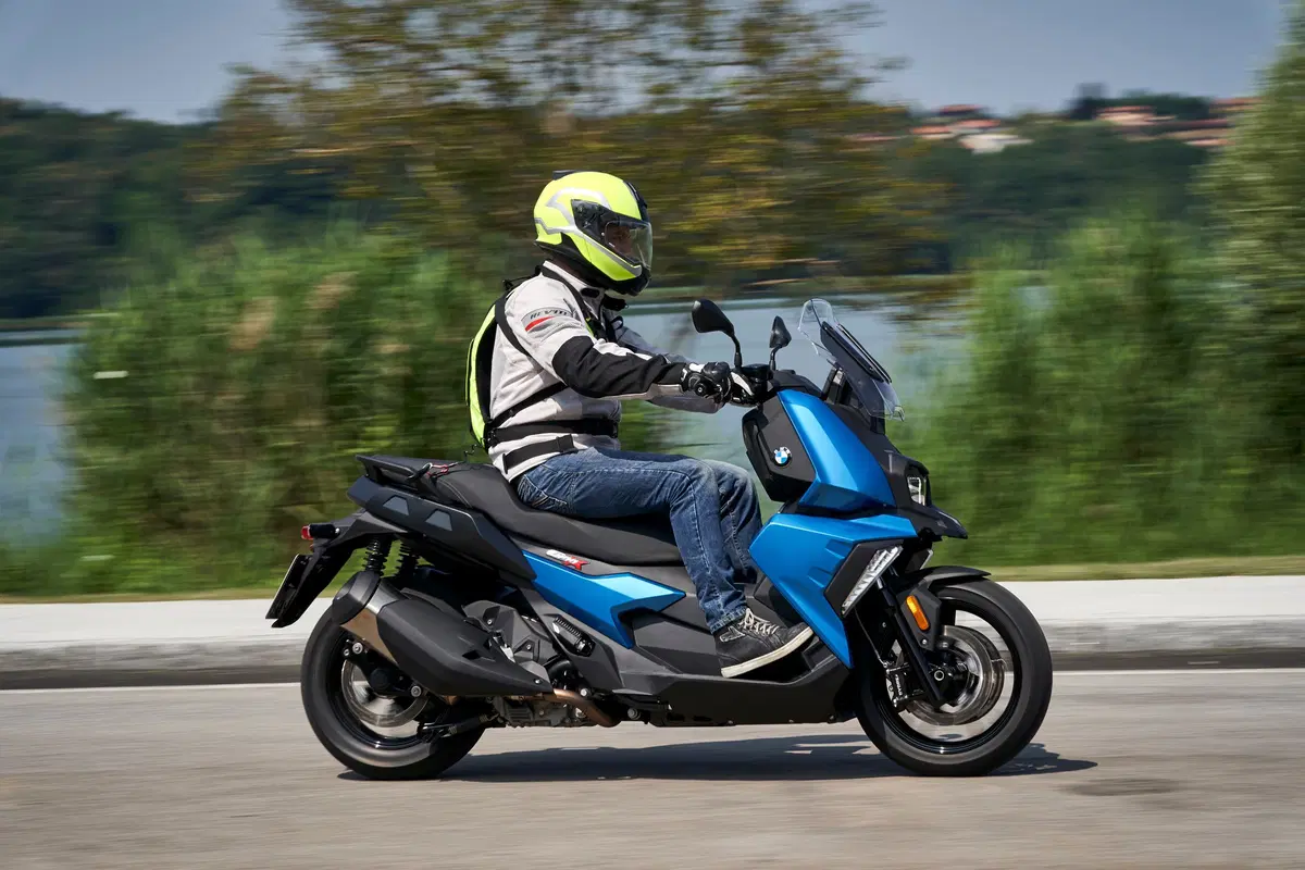 BMW C 400 X 2018. Comfort e prestazioni (6)
