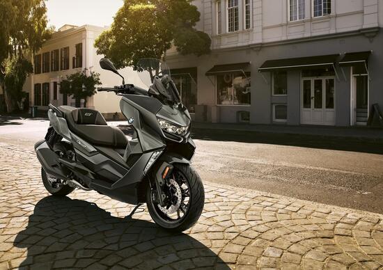 BMW C400X e C400GT: richiamo di sicurezza per cavo acceleratore