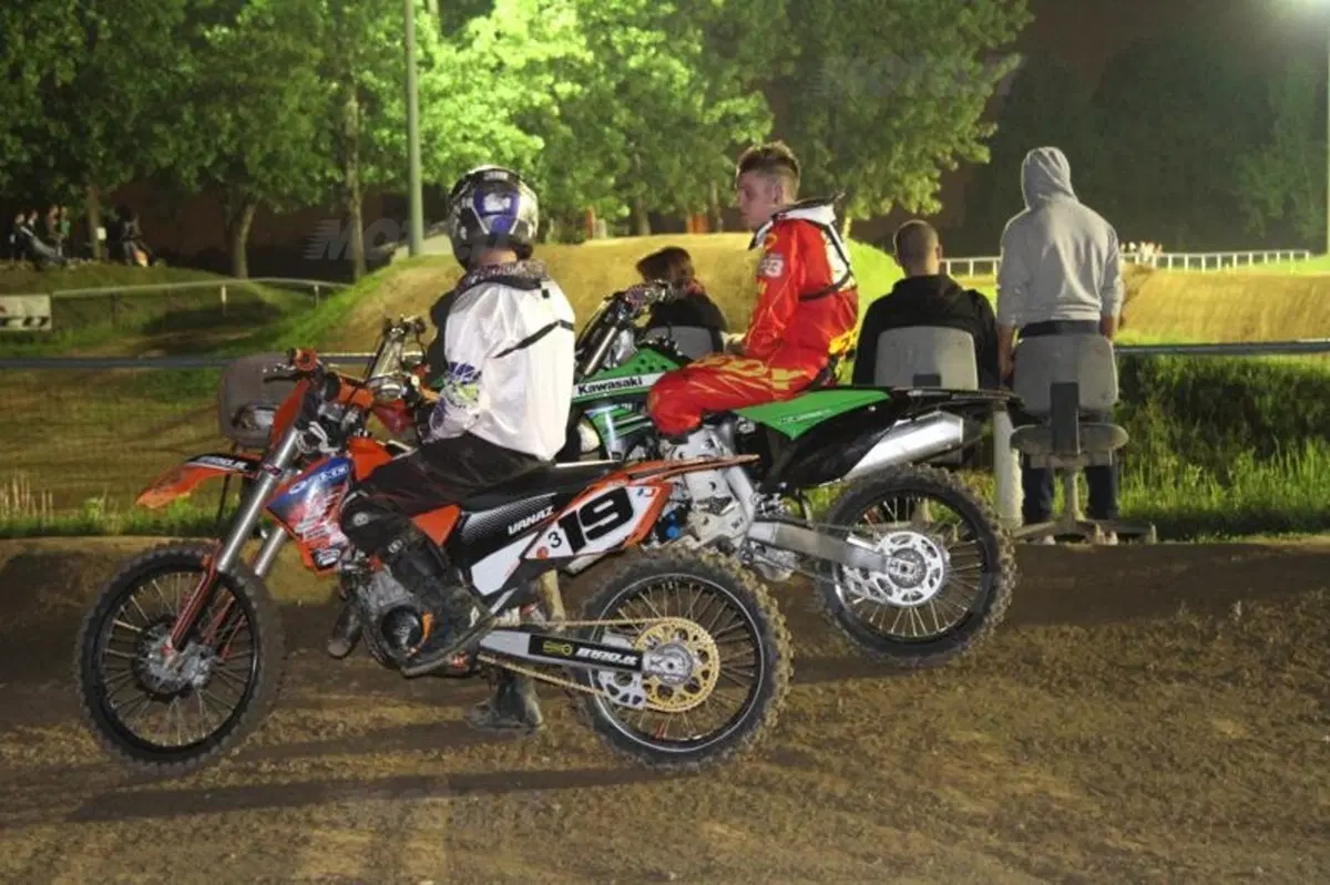 Motocross a Milano di notte? Si può fare (4)