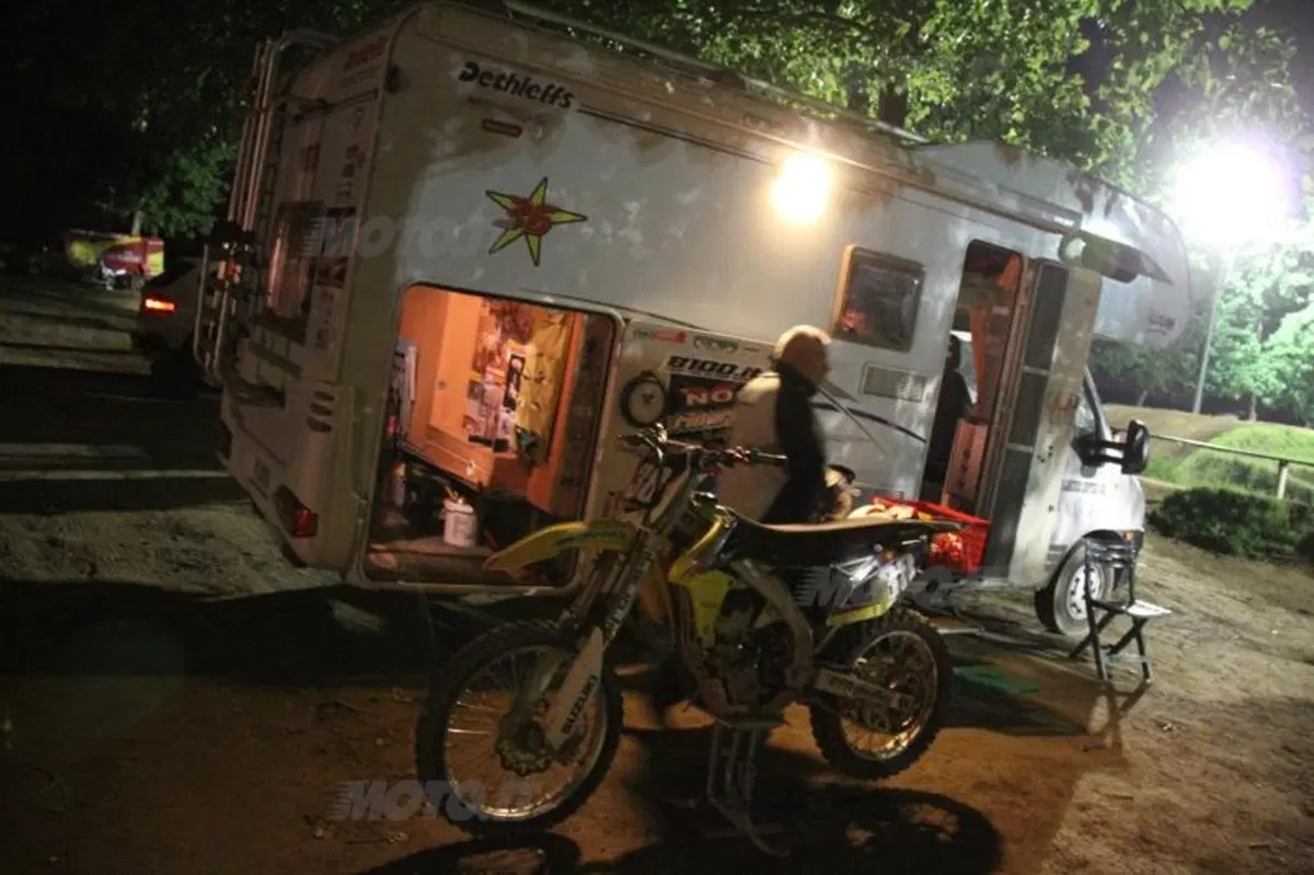 Motocross a Milano di notte? Si può fare (12)