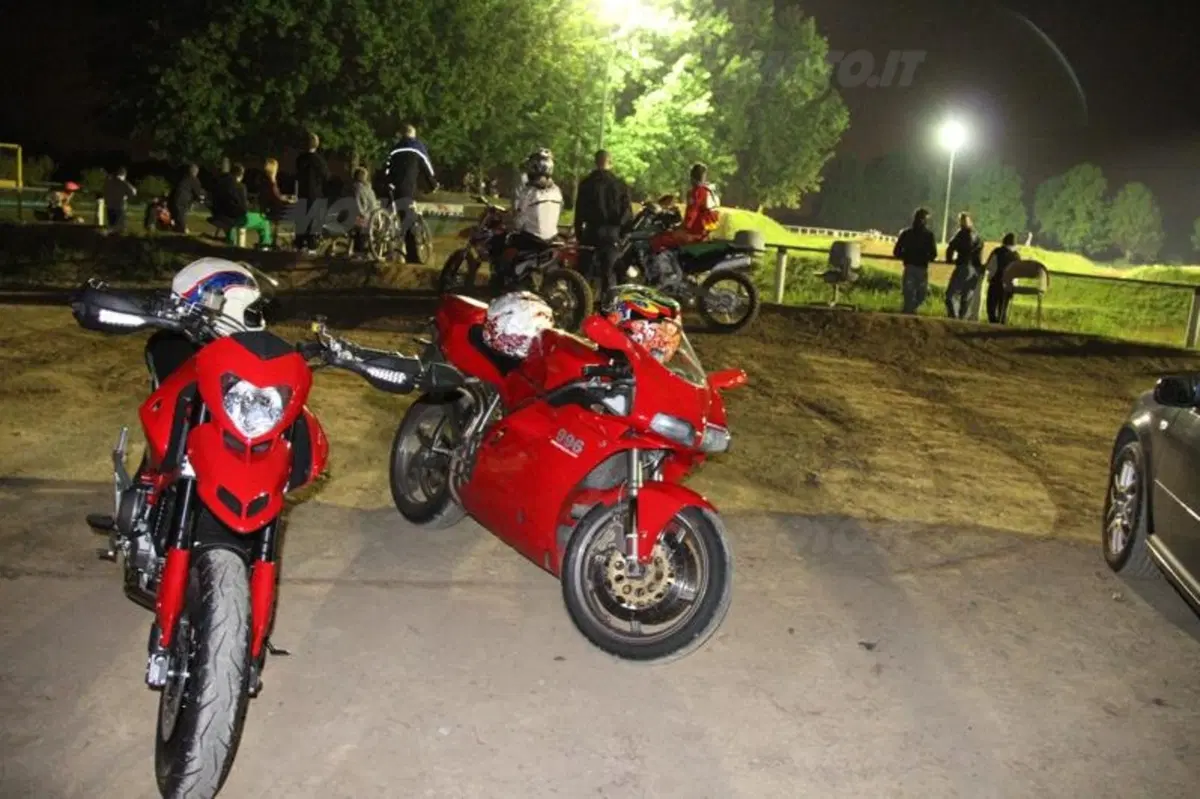 Motocross a Milano di notte? Si può fare (22)