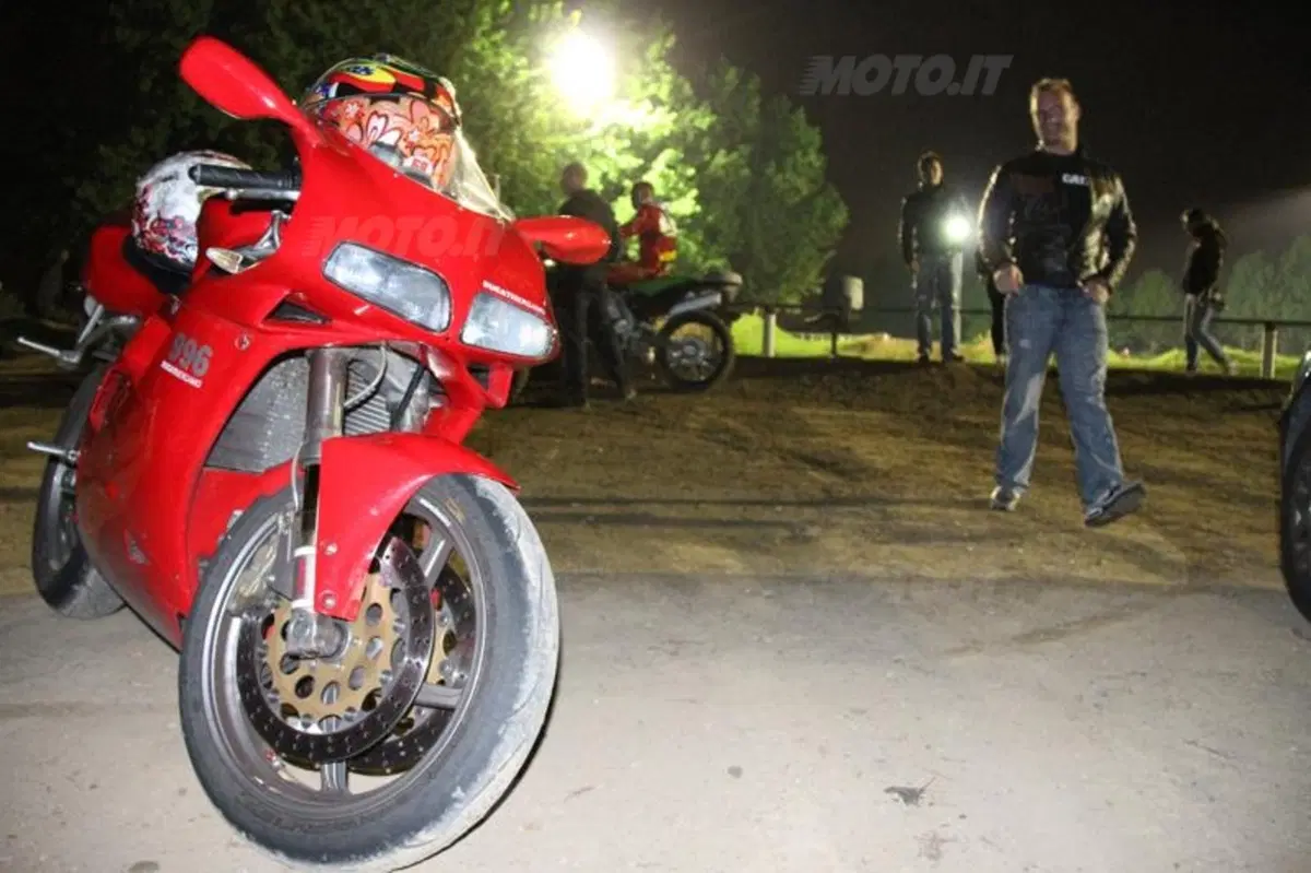 Motocross a Milano di notte? Si può fare (23)