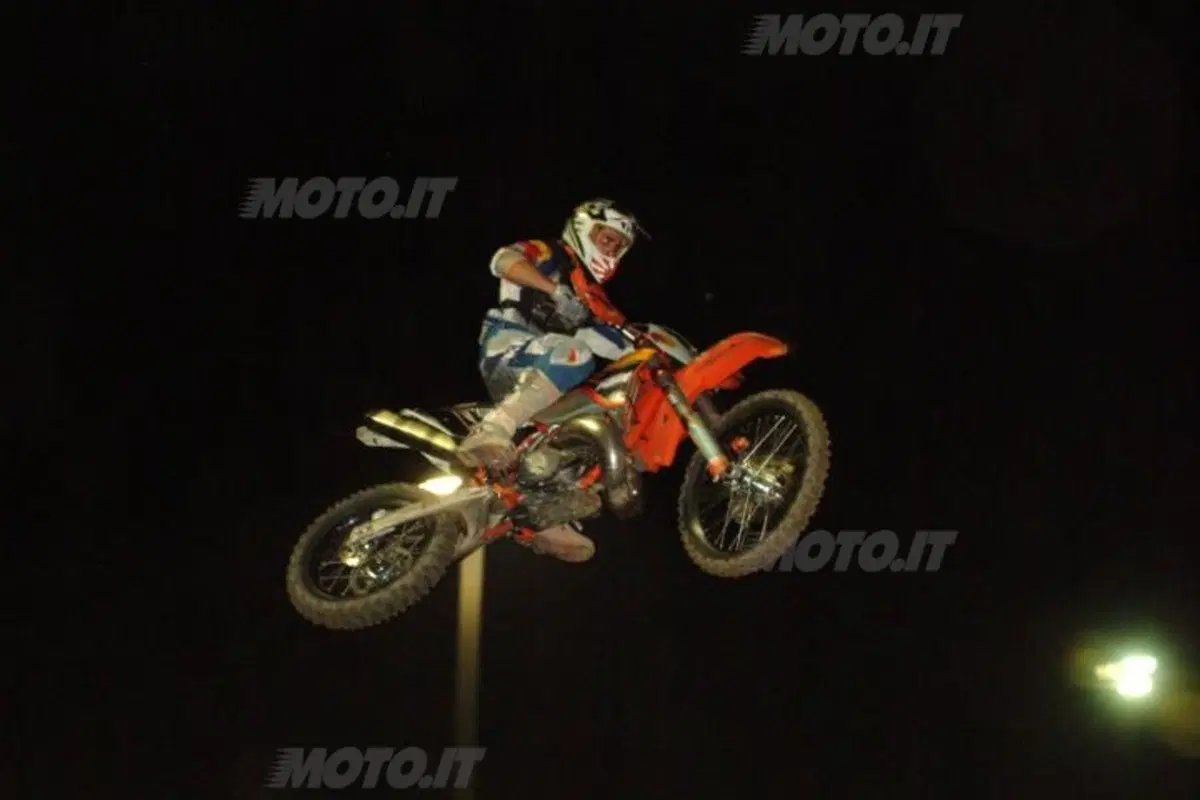 Motocross a Milano di notte? Si può fare (32)