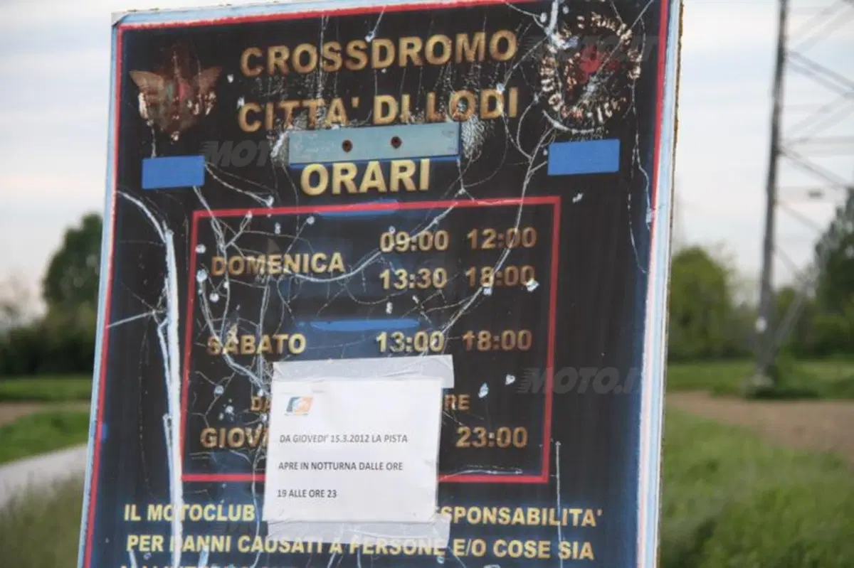 Motocross a Milano di notte? Si può fare (36)