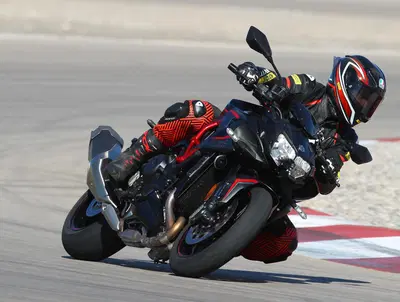 Kawasaki Z H2 La Supercharged si sveste