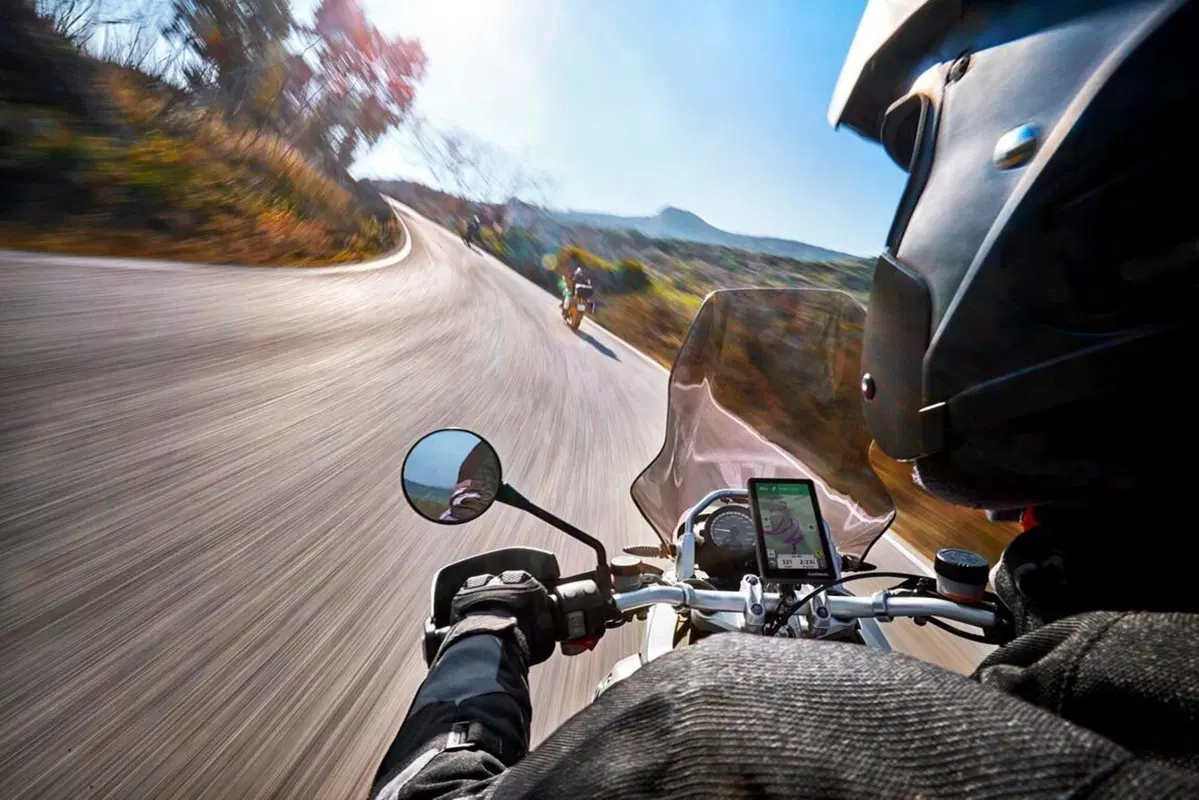 Navigatore moto Garmin zumo XT (16)