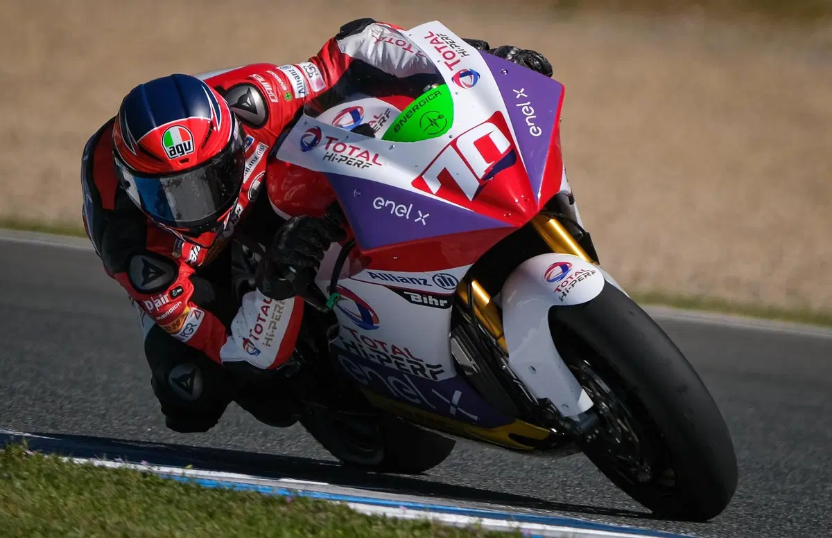 MotoE. Ferrari è il più veloce nei test a Jerez (17)