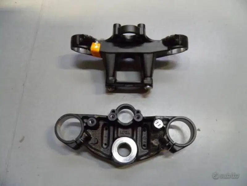 COPPIA PIASTRE FORCELLA USATE PER HONDA CB 500 F D (2)
