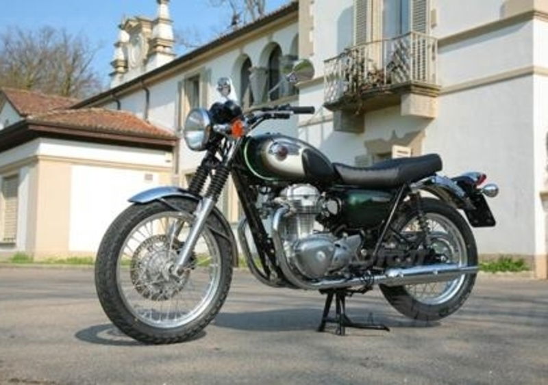 Kawasaki W 800, accensione spia FI