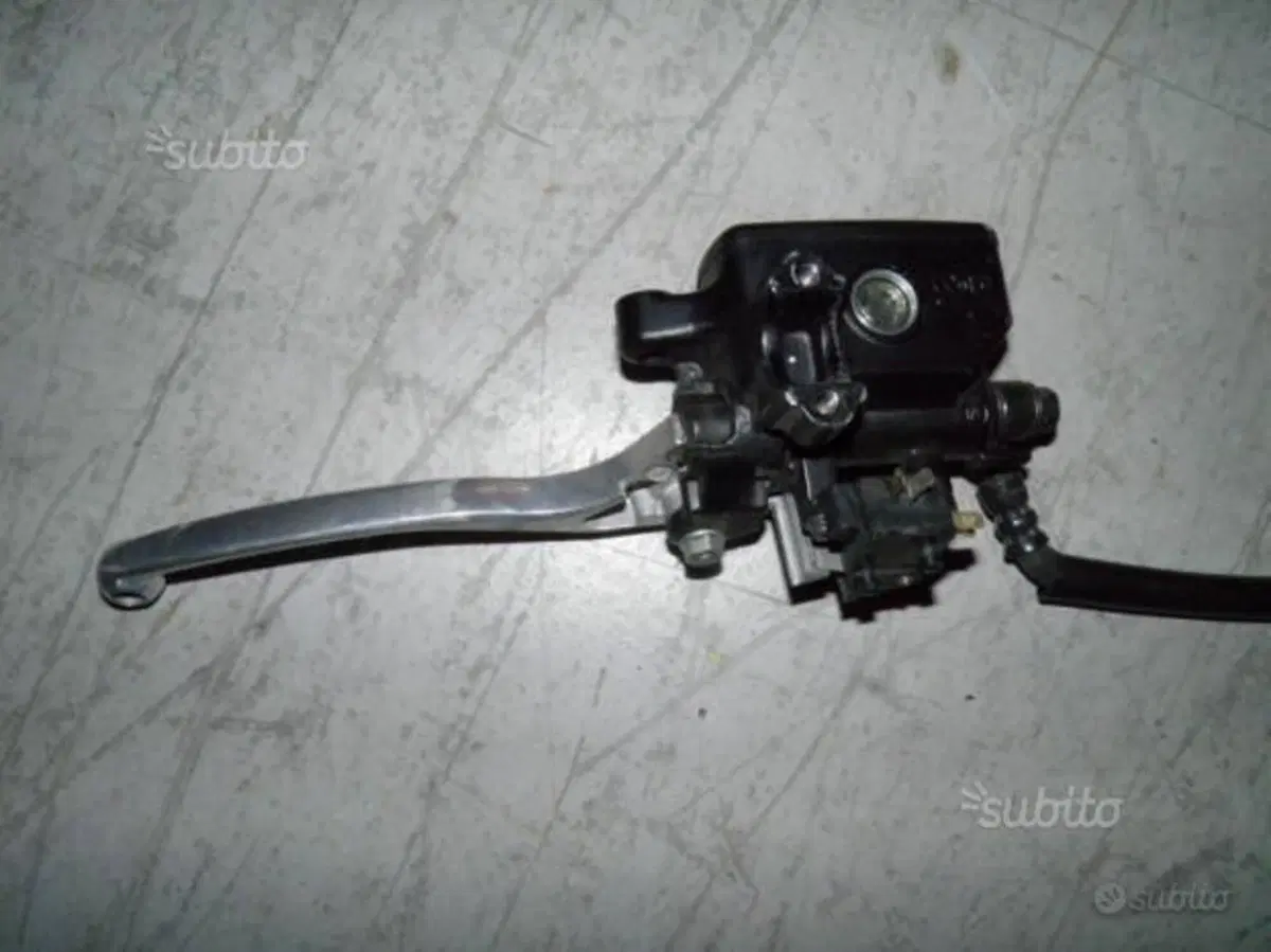 POMPA FRENO DX USATA CON LEVA PER HONDA SW T 400
