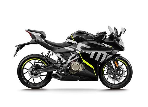 CFMoto 300SR, la sportiva anti GSX-R (3)