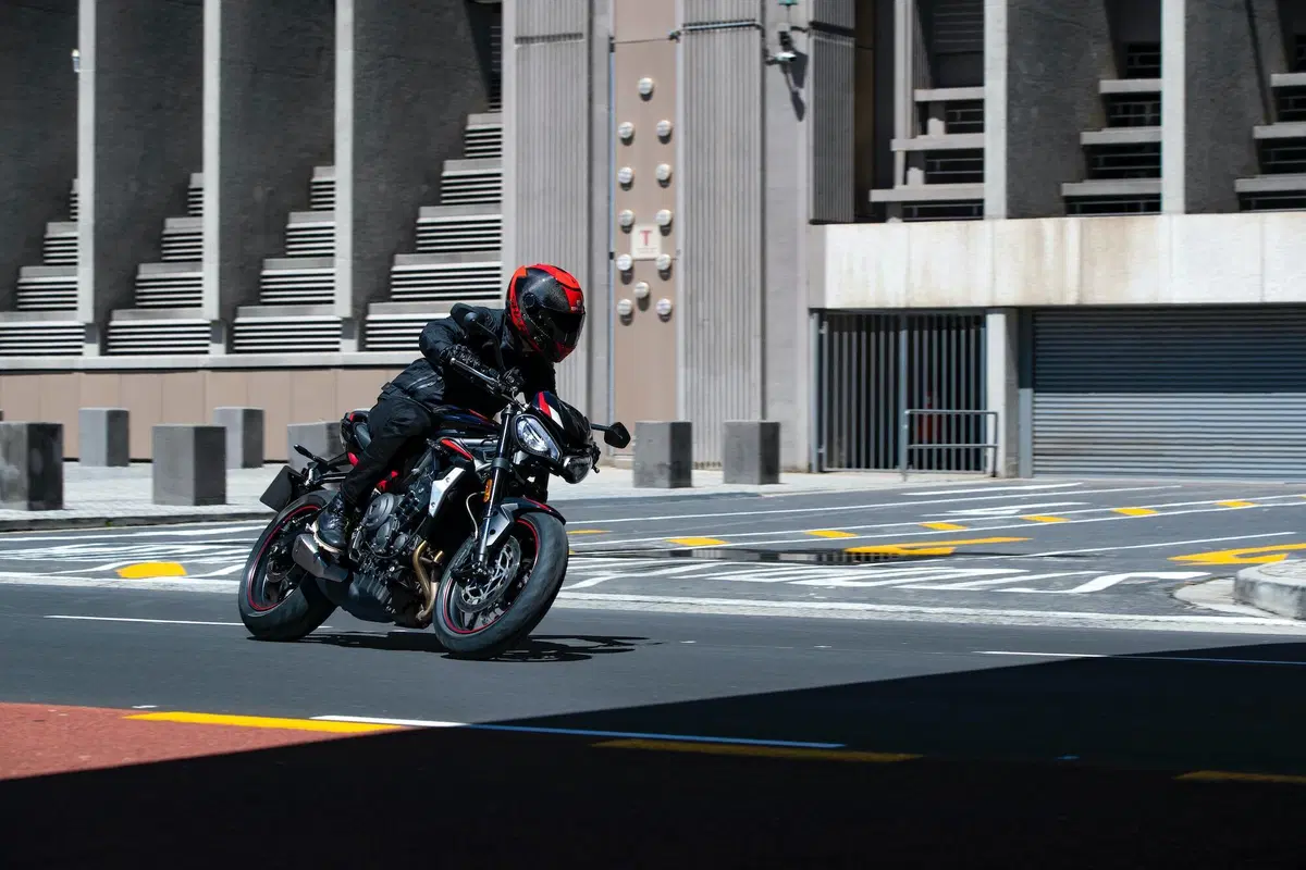Nuova Triumph Street Triple R: ecco foto, dati e prezzo! (26)