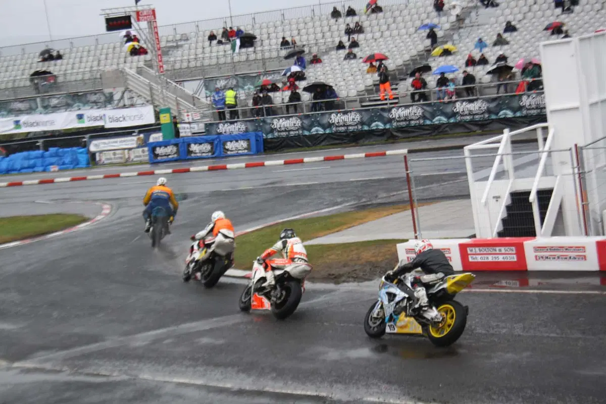 North West 200. Incredibile risultato dell'italiano Stefano Bonetti (14)