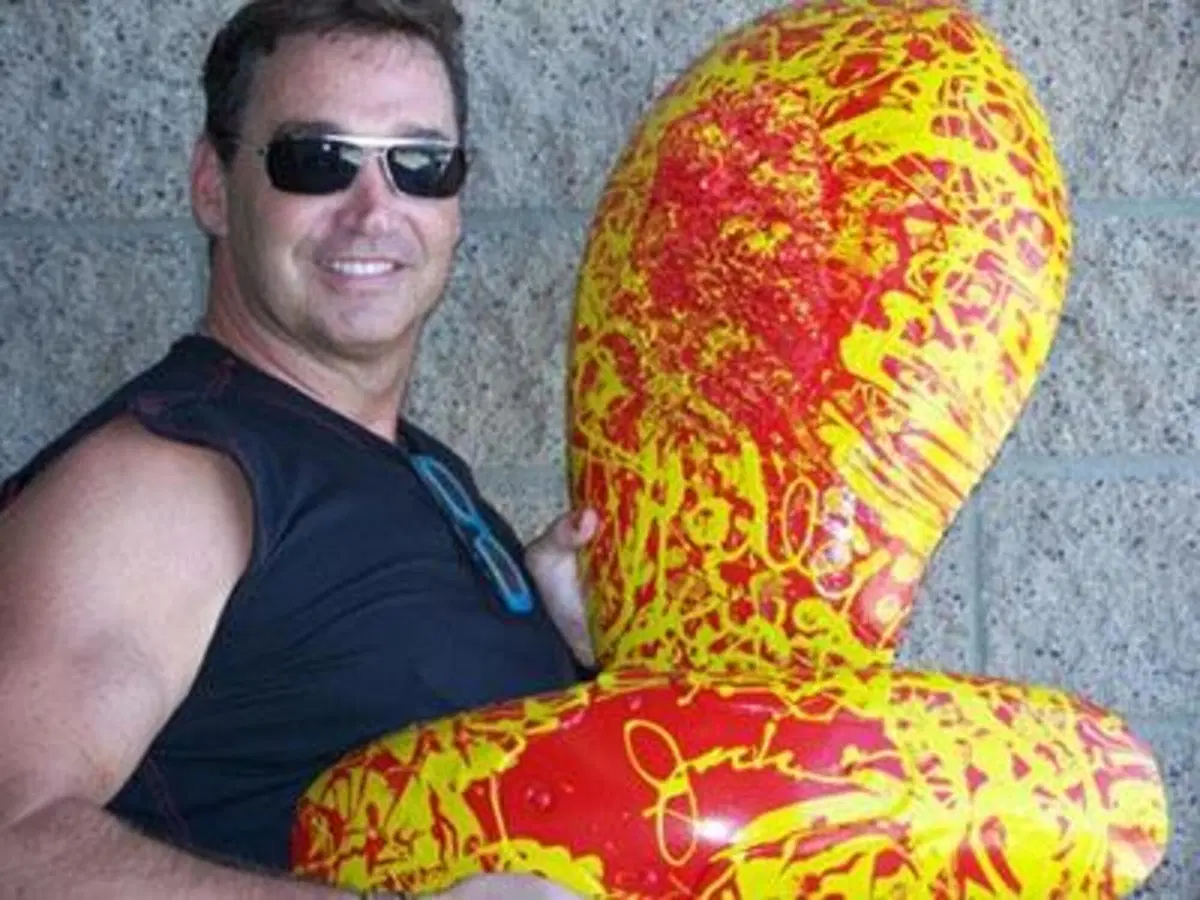 La Cosmic Harley da 3 milioni di dollari è in vendita. Puntando a 15 (6)