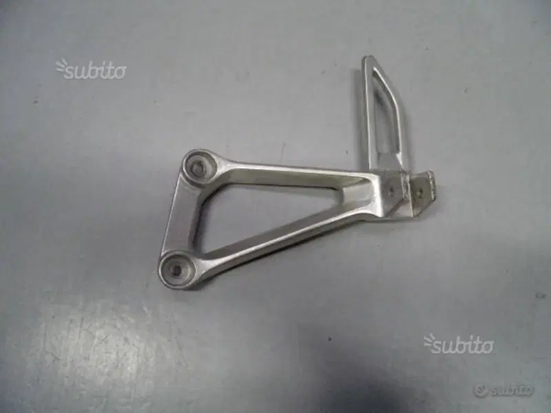 SUPPORTO POGGIAPIEDI POST. USATA HONDA CB 500 F