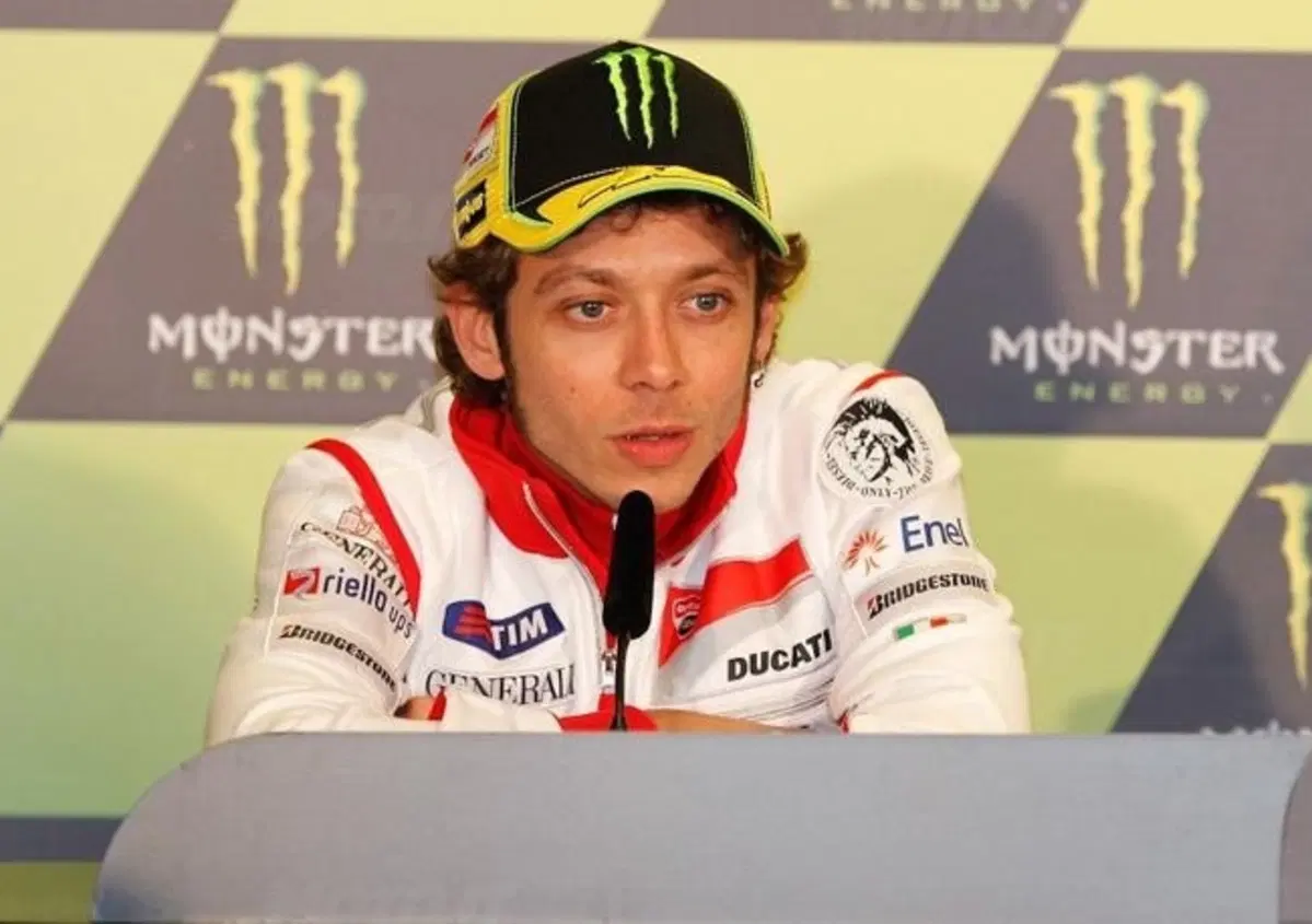 Rossi: "Mi mancano i duelli con Stoner"