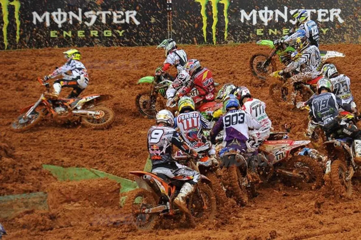 Motocross. Pourcel vince in Brasile davanti a Philippaerts (4)