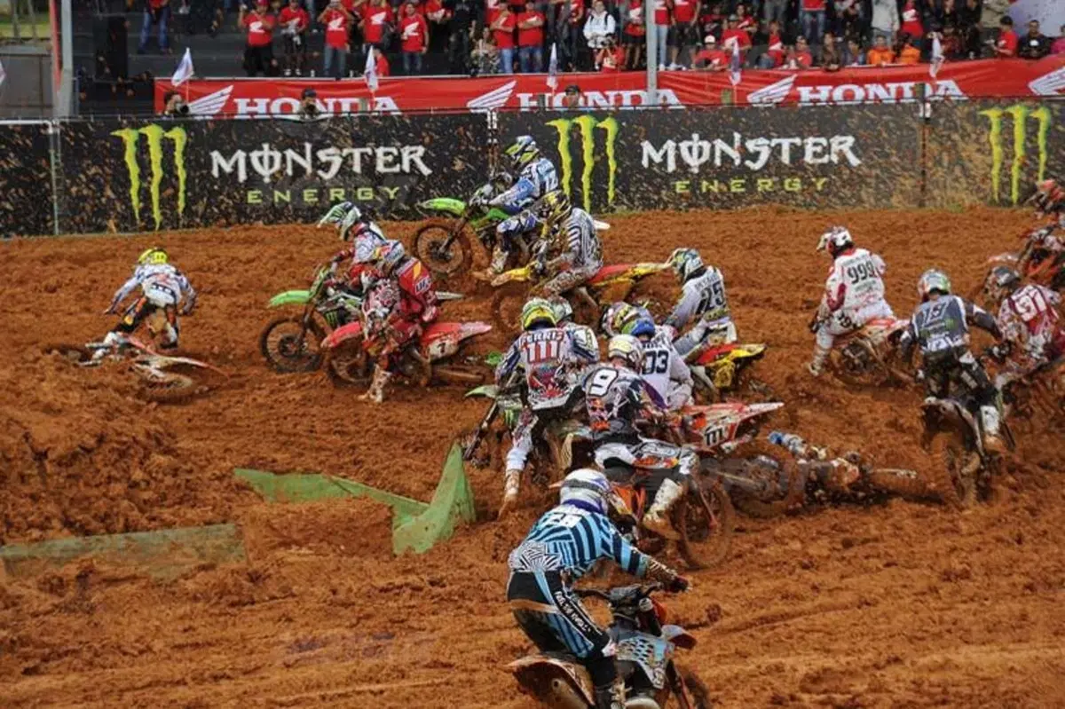 Motocross. Pourcel vince in Brasile davanti a Philippaerts (5)