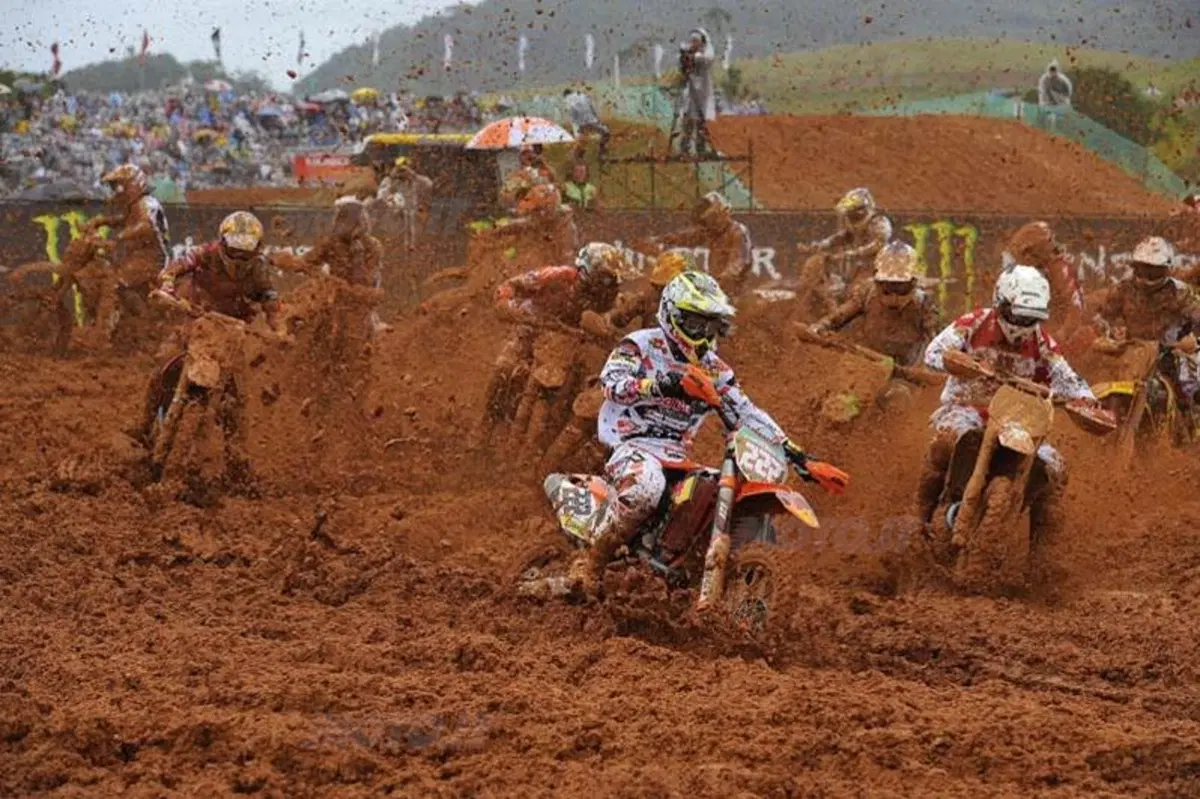 Motocross. Pourcel vince in Brasile davanti a Philippaerts (10)