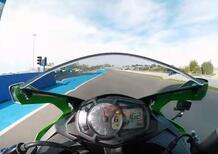 Kawasaki Ninja ZX-25R: in pista con Jonathan Rea (Video)