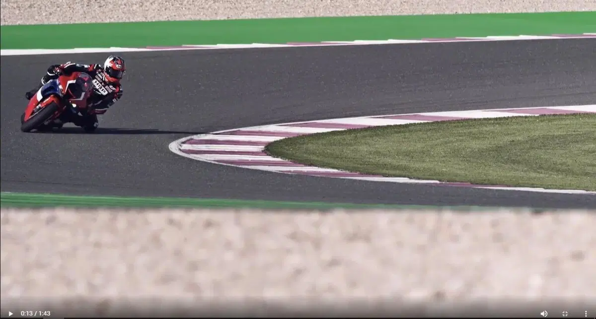 Alex Polita (e gli altri piloti Honda) sulla CBR-RRR a Losail (8)