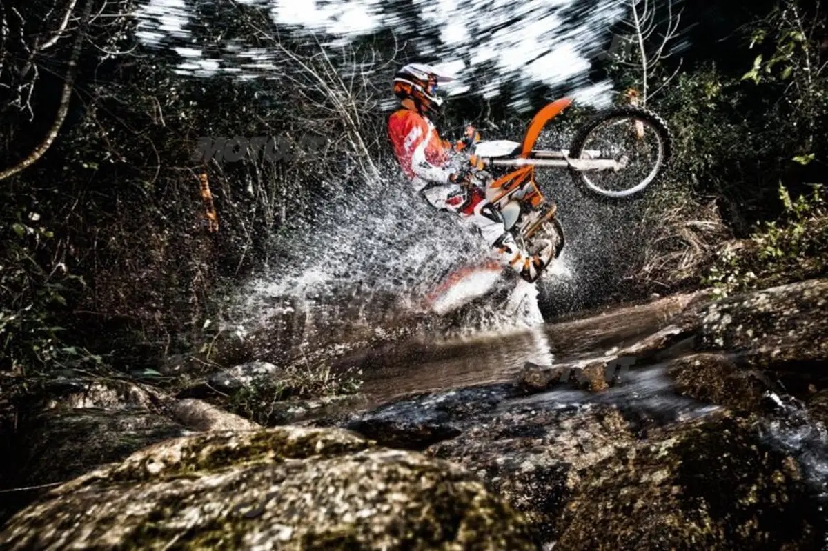 KTM presenta la gamma Motocross e Enduro 2013 (4)