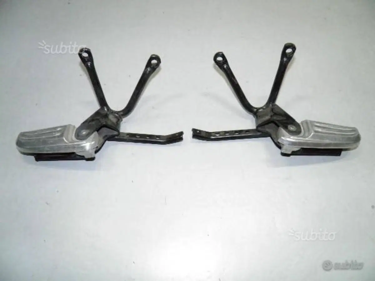 PEDANE PASSEGGERO USATE HONDA PCX 125 (2)