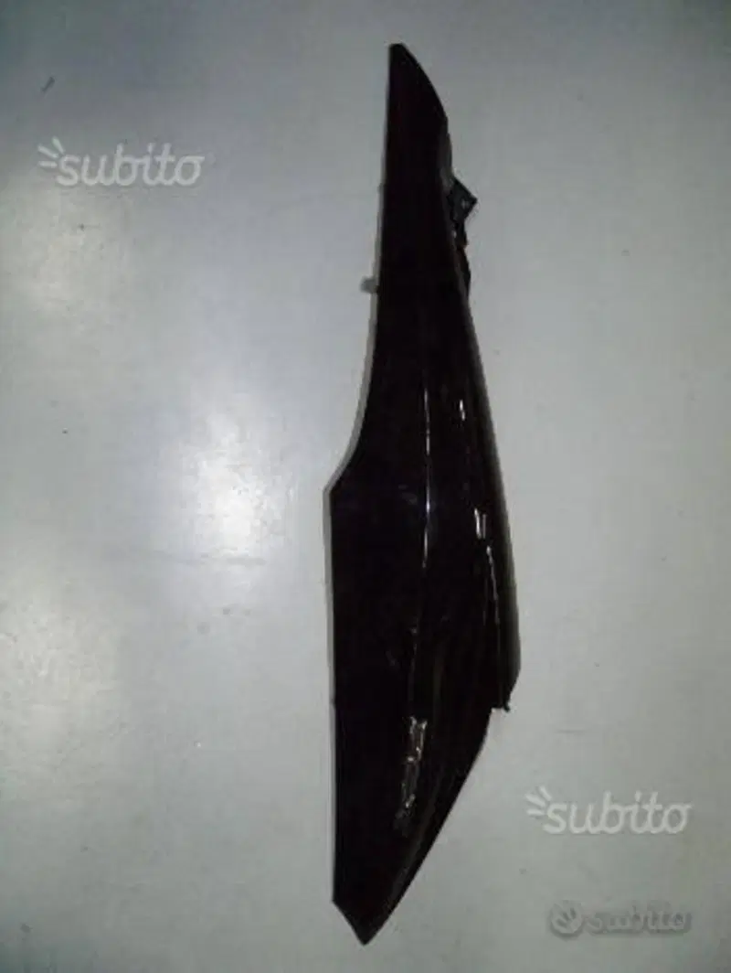 FIANCHETTO POSTERIORE DESTRO USATO HONDA PCX 125