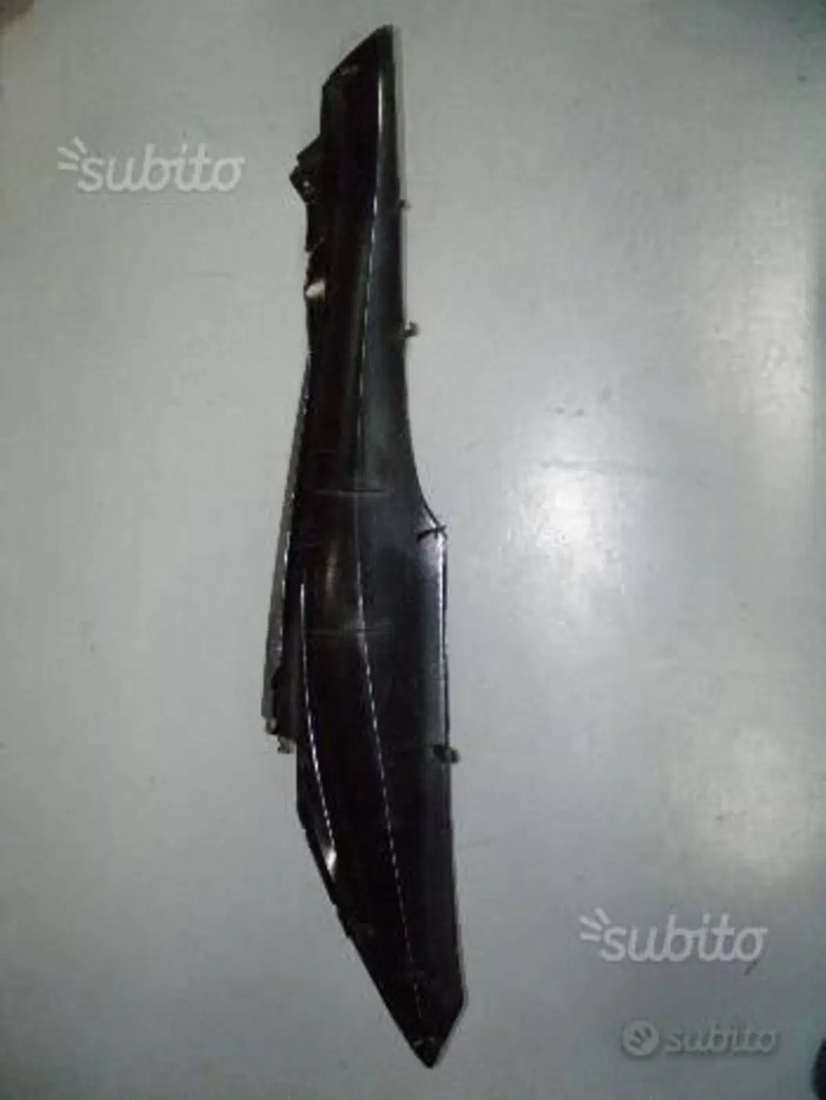 FIANCHETTO POSTERIORE DESTRO USATO HONDA PCX 125 (2)